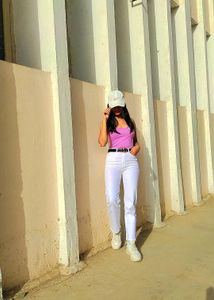 White Mid Waisted Straight Fit Jeans ❣️