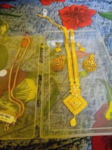 Forming gold jewellery mixed collection