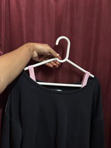 black long sleeve top 🌸