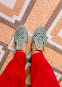 Girls&#39; Footwear