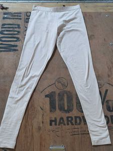 Comfortable Beige Leggings