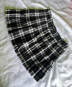 Plaid Mini Skirt Outfit