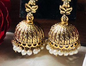Elegant Gold Jhumka Earrings
