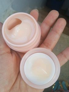 Pink Clinique Skin Care Kit