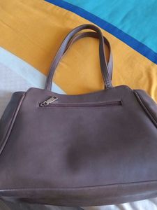 Ladies Leather Bag 🎒