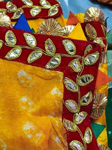 Bandhani Saree With Gotta Lace