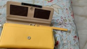 Ladies Clutch In Yellow Colour