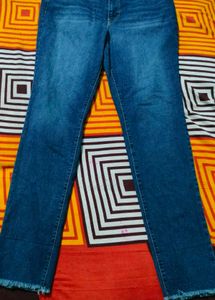 A Slim Fit Blue Jeans 👖