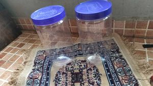 Set Of Plastic Container 1kg