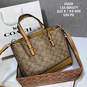 COACH Mollie Tote 25 In Signature Chambray Bag’s*