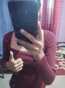 MRP: 1199/- FEMININE ✨Harajuku 🔥FITTED MAROON TOP