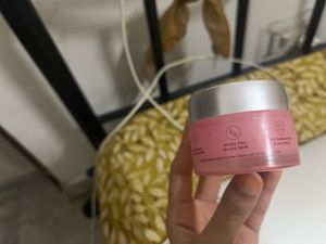 Pink aloevera Overnight Replenish Gel