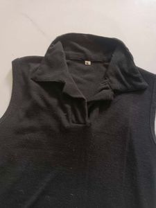 Fitted Black Sleeveless Top