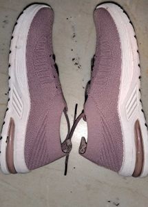 Comfortable Women&#39;s Sneakers