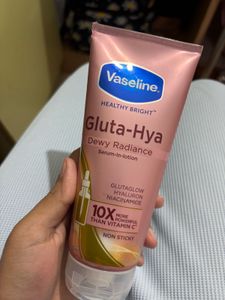 Vaseline Gluta-Hya Dewy Radiance