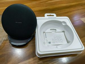 SAMSUNG ORIGINAL WIRELESS CHARGER ANS STAND