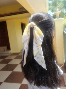 Cute Yellow Hairband With Pearl&#39;s 🤍