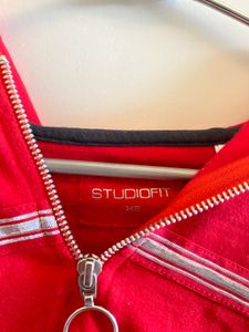 Crop Red Studiofit Hoodie
