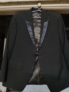 Elegant Black Blazer