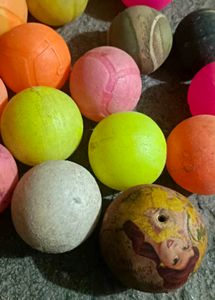 27 Plastic Ball And 5 Cosco 4 Small Bal