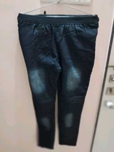 Stylish Jeans with Belt