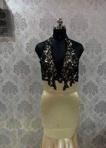 Elegant Black Lace Evening Gown