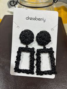 Dressberry Black Statement Earrings