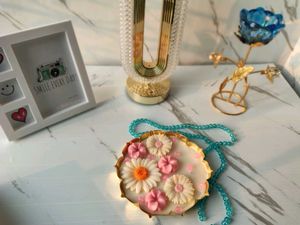Floral Candle in Gold Dish
