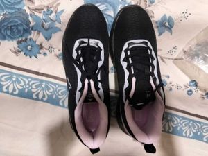 Shoes For Women&#39;s And Mens Too Anyone Can Use.