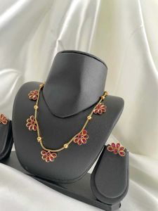 Red Flower Choker