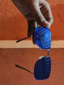blue 🔵 sunglasses 😎