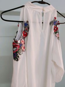 💢SALE💢 Korean Cold Shoulder Top