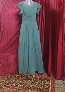 Elegant Green Maxi Dress. fir my lovely lady.
