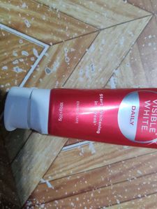 Colgate Visible White Toothpaste