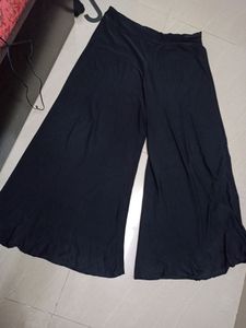 Black palazzo
