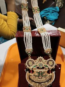Stunning Kundan Necklace Set