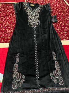 Elegant velvet Embroidered Kurta Set