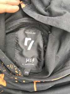 Unique Graphic Print Hoodie