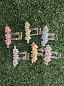Korean Clips Clutches Flower Design (Pack Of 1)