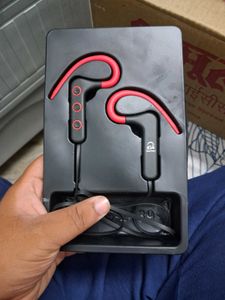 U And I Neckband New