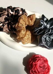 Handmade Scrunchies ✨