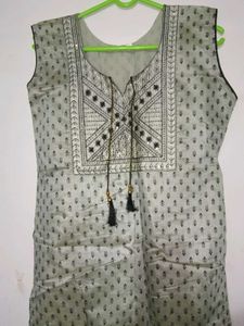 Elegant Embroidered Kurta