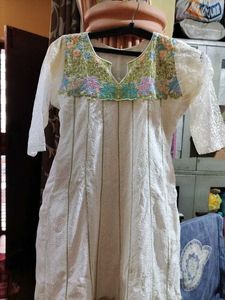 Embroidered White Kurti