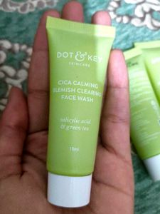 Dot &amp; Key Face Wash