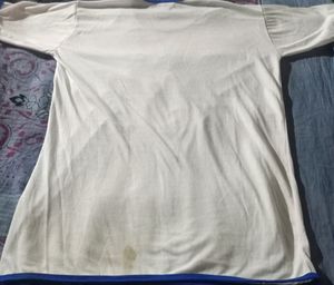 White T Shirt With Embroidery
