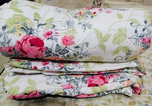 Beautiful Red White&#39; ❤️Comforter