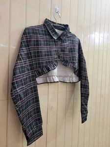 Plaid Ruffle Cropped Shirt