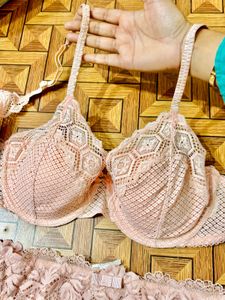 Lace Bra &amp; Panty Set