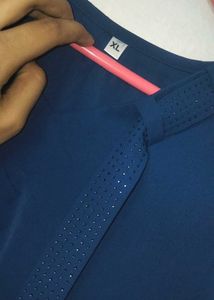 Blue Embellished Top (XL) size 🌷