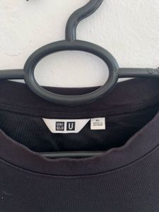 Uniqlo T Shirt